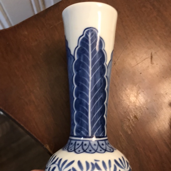 Hand Painted Chinoiserie Vase - Picture 7 of 12